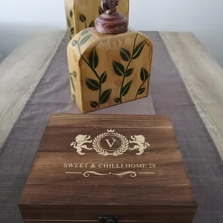 Sweet & Chilli 28 *
